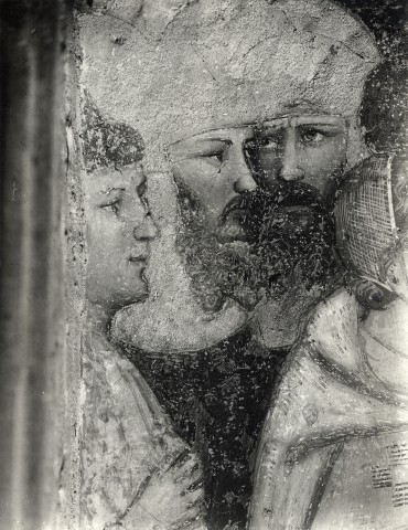 Anonimo — Alesso d'Andrea - sec. XIV - Eraclio riporta la Vera Croce a Gerusalemme: astanti — particolare